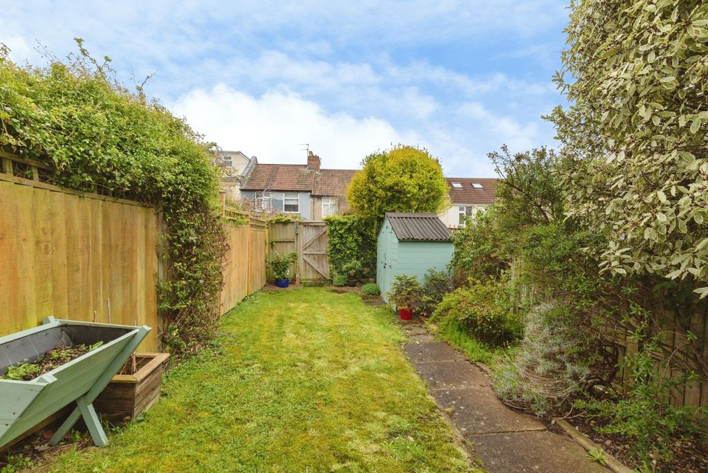 Property photo 2 of 20 Pbox-Img.Jpg