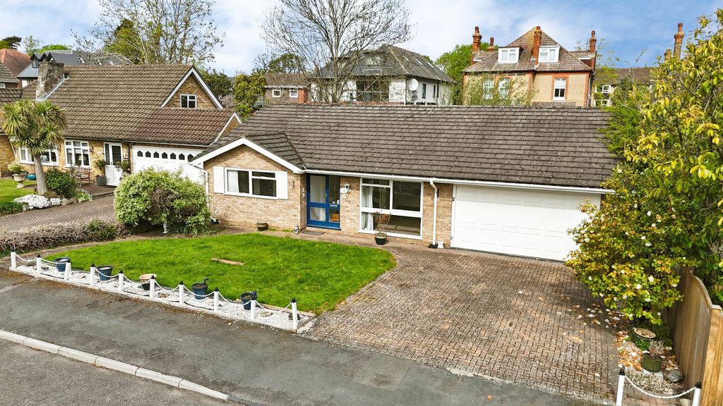 Property photo 3 of 23