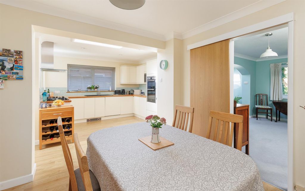 Property photo 1 of 30