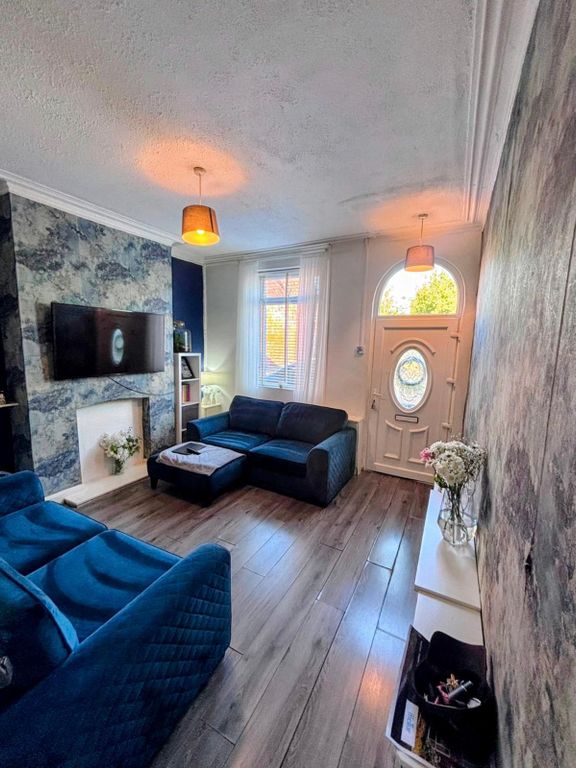 Property photo 3 of 12