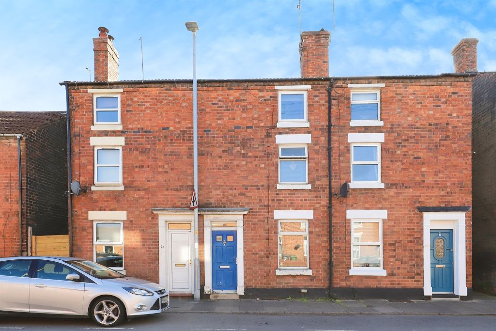Property photo 1 of 18