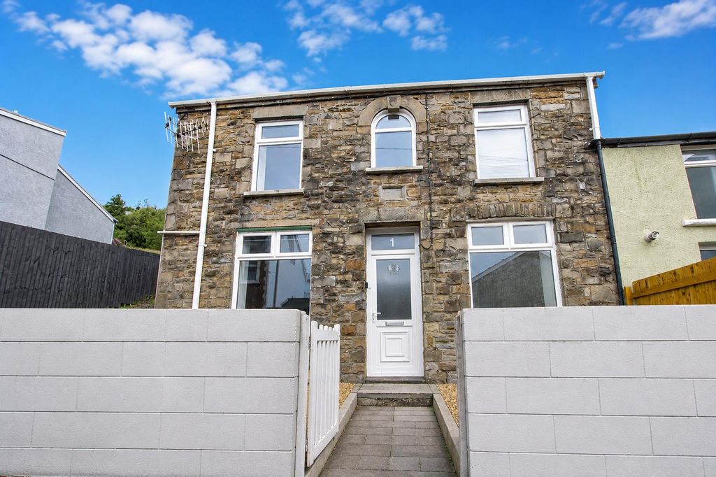 Property photo 1 of 7 Front.Png