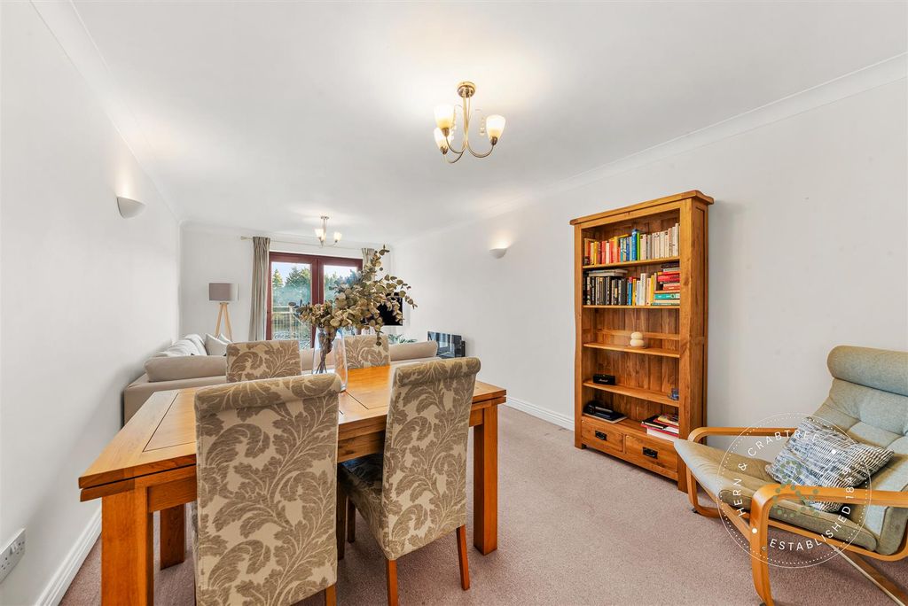 Property photo 3 of 29 York-Court-15.Jpg