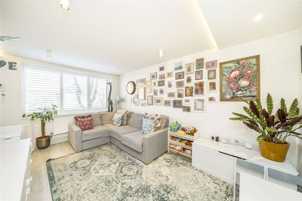 Property photo 2 of 6 Picture No. 09