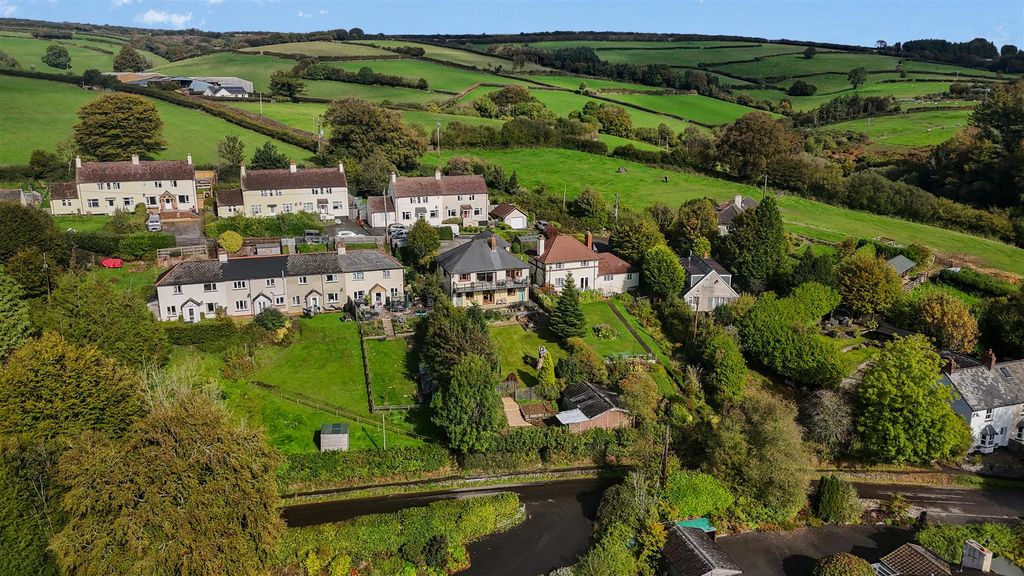 Property photo 2 of 25 Drone