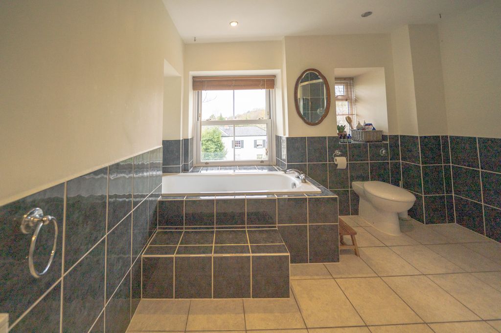 Property photo 3 of 15 Dsc08348-Hdr