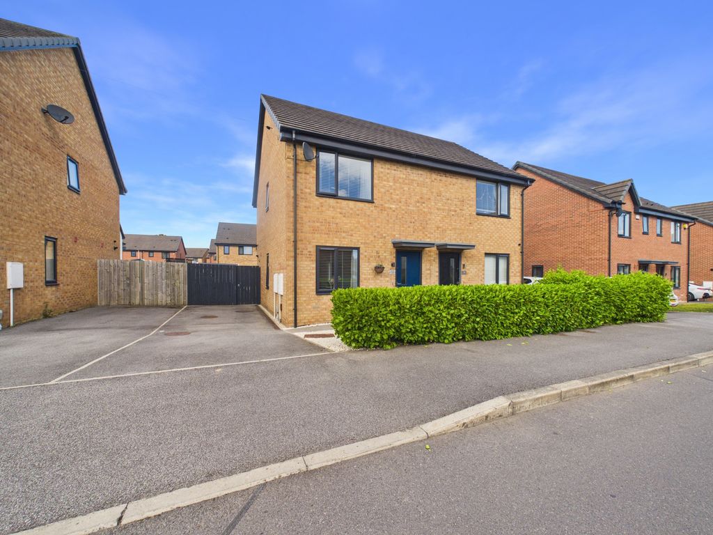 Property photo 2 of 18