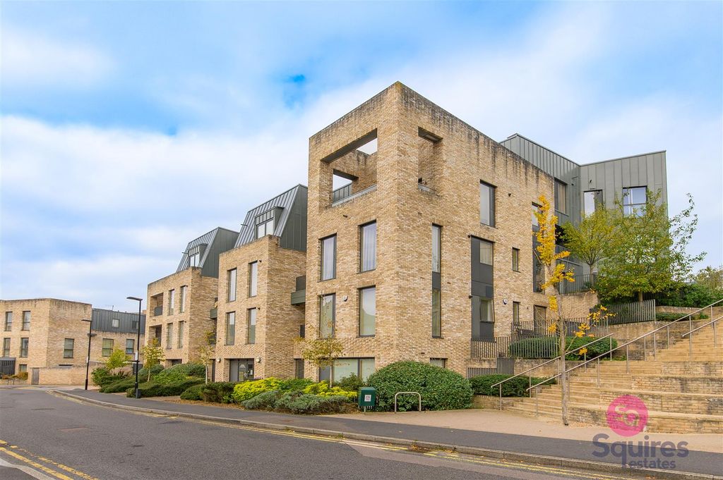 Property photo 1 of 23