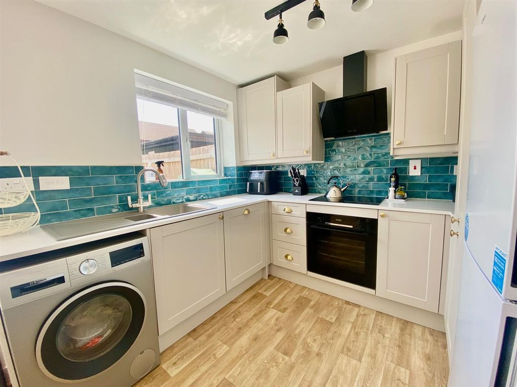 Property photo 3 of 23