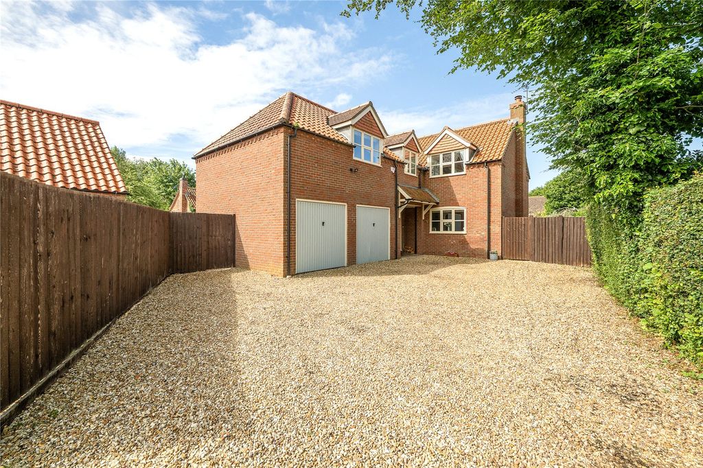 Property photo 1 of 33 Picture No. 34