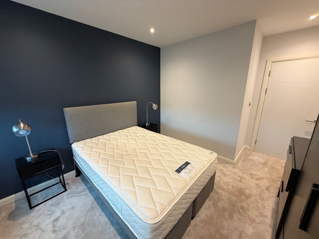 Property photo 3 of 15 Master Bedroom