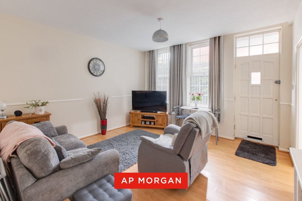 Property photo 3 of 11 Picture No. 20