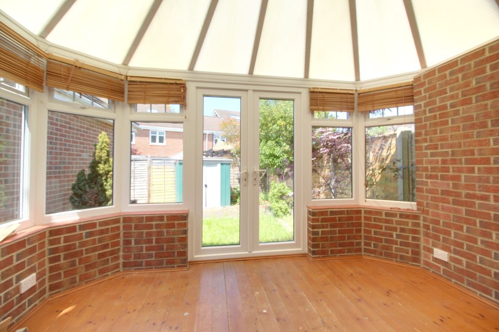 Property photo 2 of 9 Conservatory