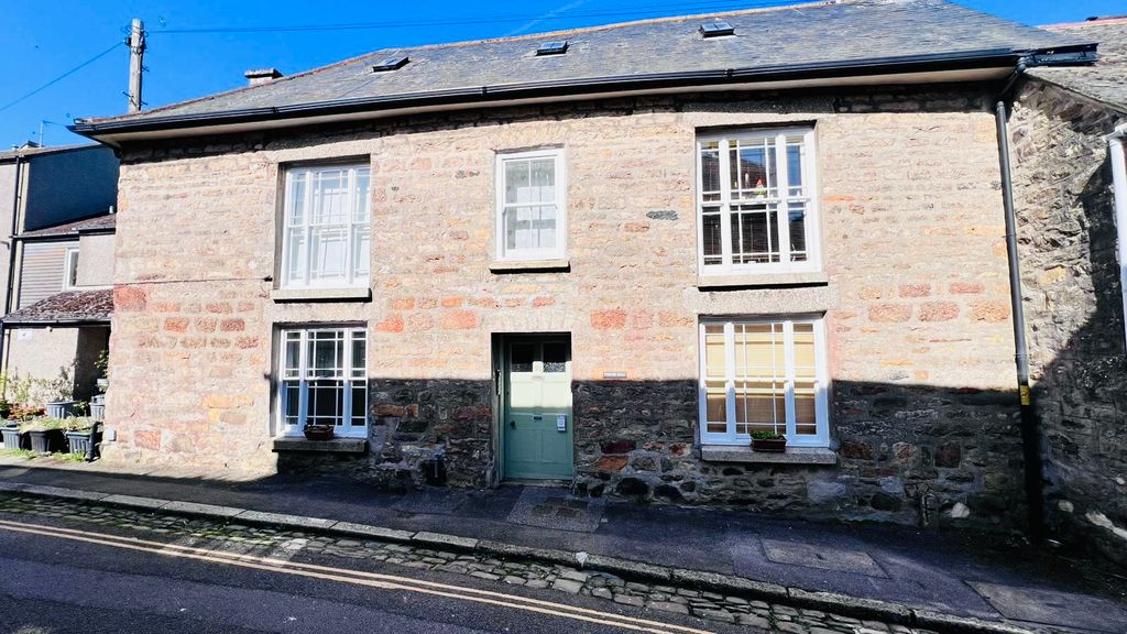Property photo 1 of 6