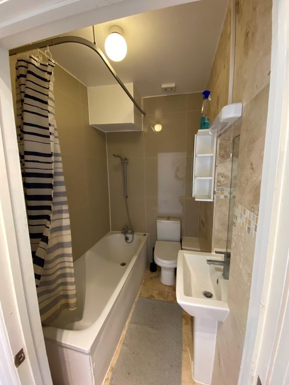 Property photo 3 of 8 Rc3.Jpg