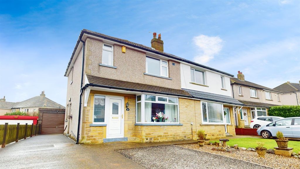 Property photo 1 of 15 External