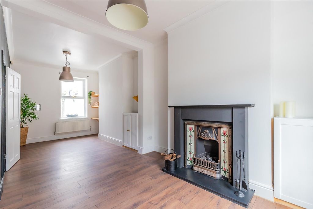 Property photo 2 of 20 39 (12 Of 20).Jpg