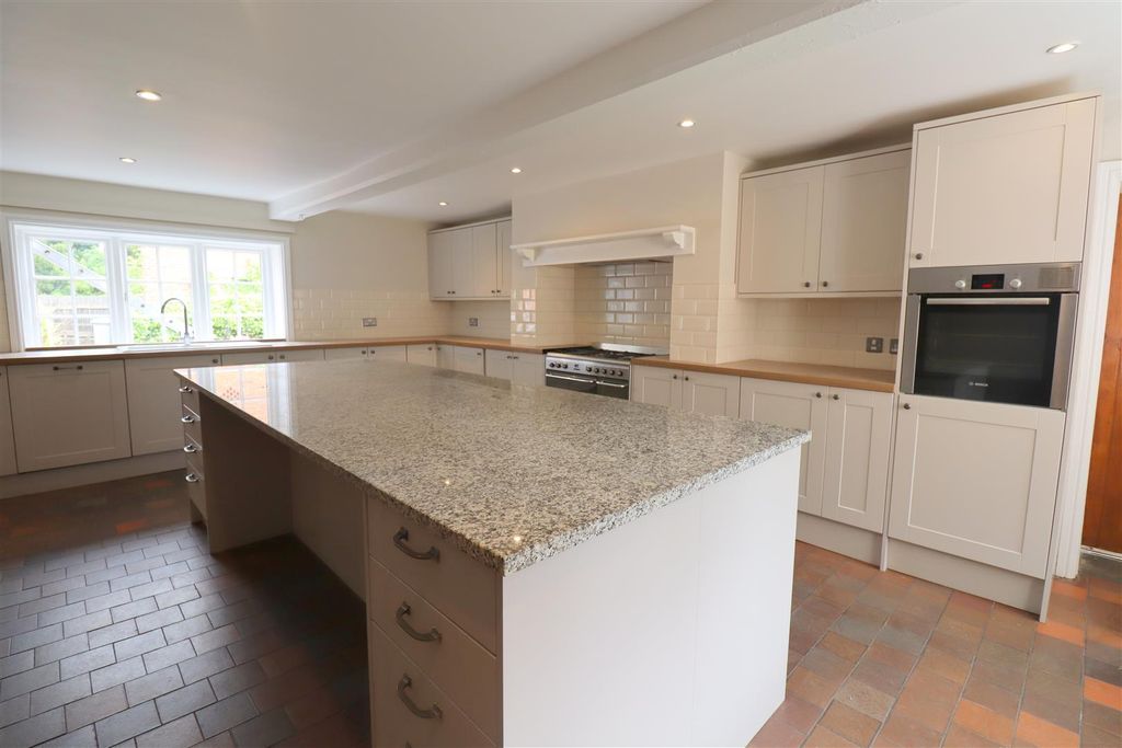 Property photo 3 of 31 New18.Jpg