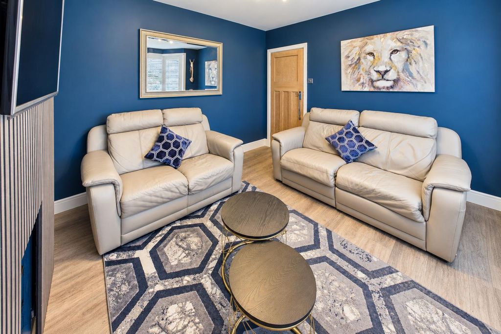 Property photo 3 of 23 Launge.Png