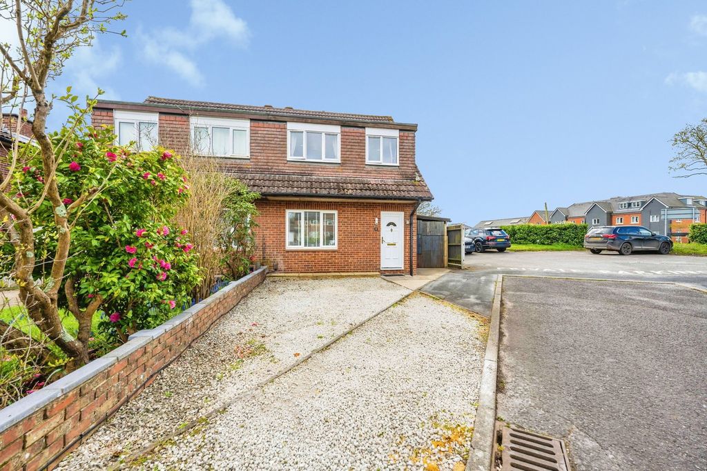 Property photo 2 of 26