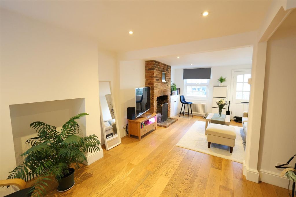 Property photo 3 of 13 Reception Room