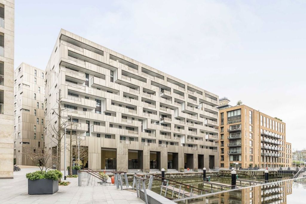 Property photo 1 of 4