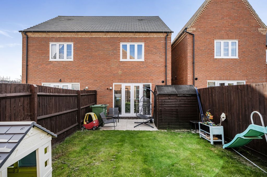 Property photo 3 of 18