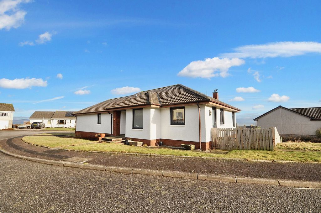 Property photo 2 of 42