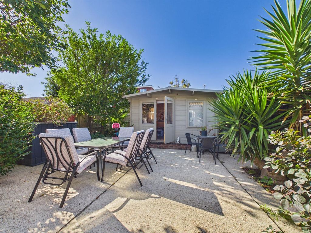 Property photo 3 of 18