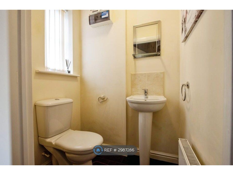 Property photo 3 of 13