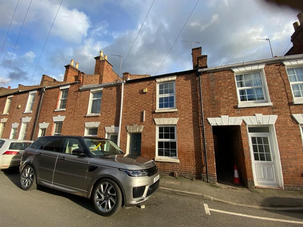 Property photo 3 of 9 Front