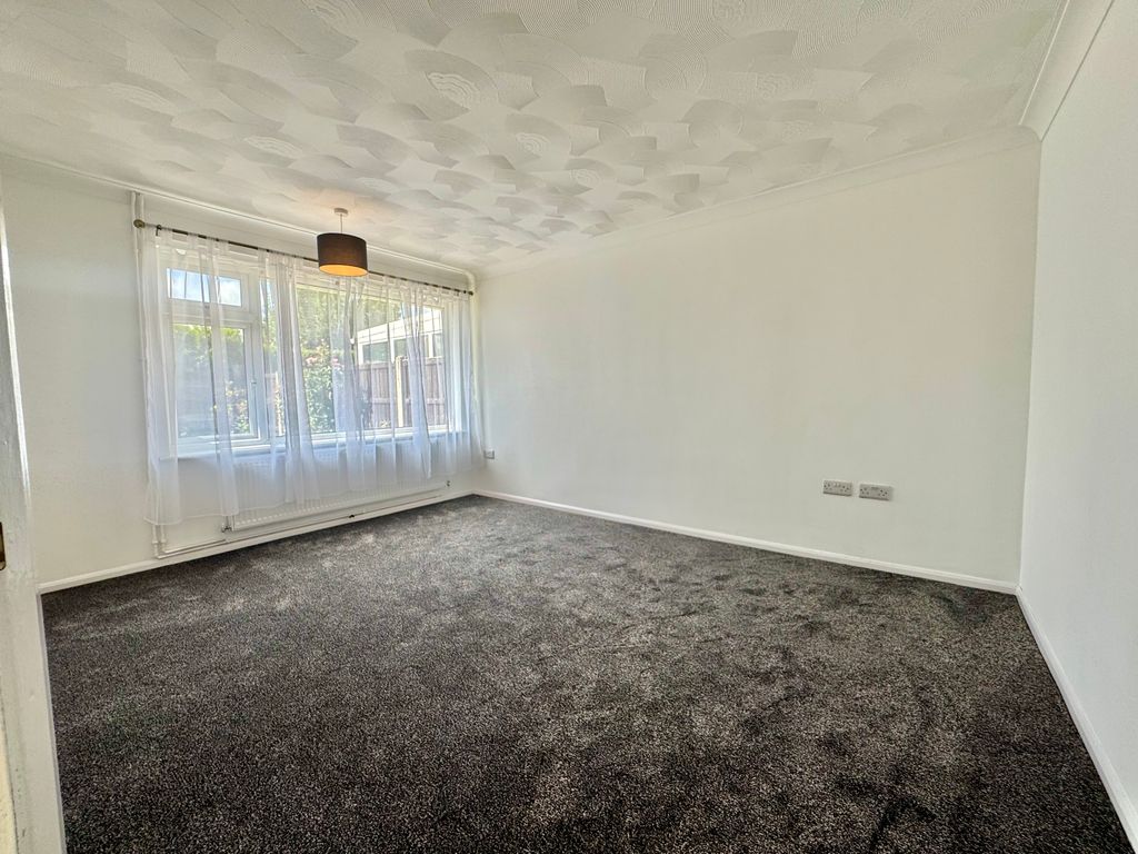 Property photo 3 of 7 Image