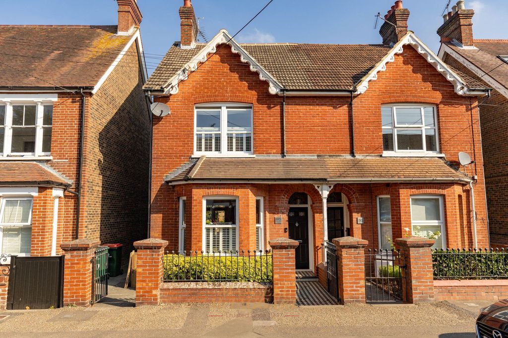 Property photo 1 of 24