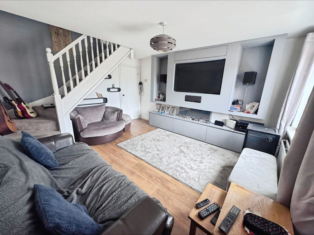 Property photo 2 of 10 Pbox-Img.Jpg