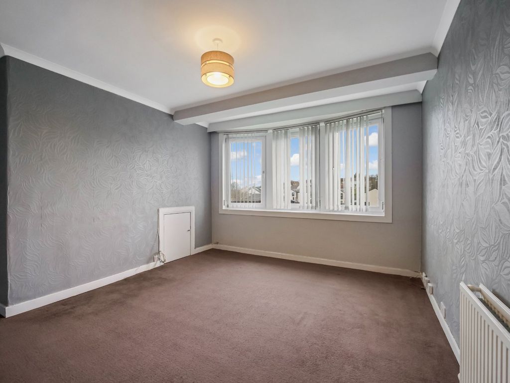 Property photo 2 of 12 Living Room