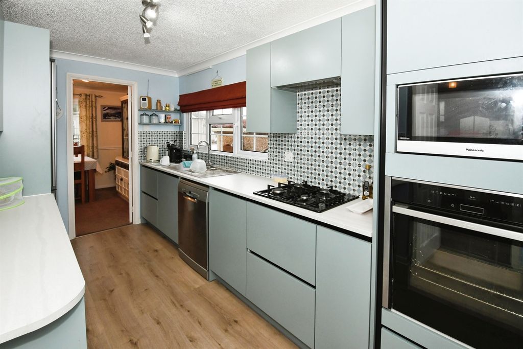 Property photo 3 of 15