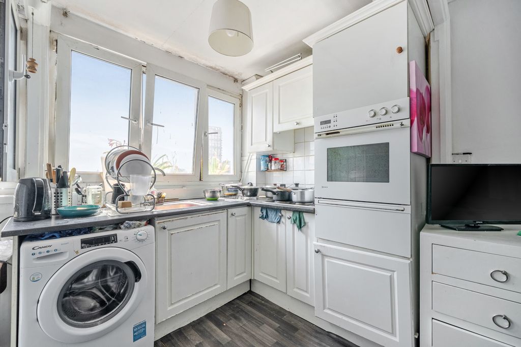 Property photo 2 of 13 1484732-12-6A47A2...