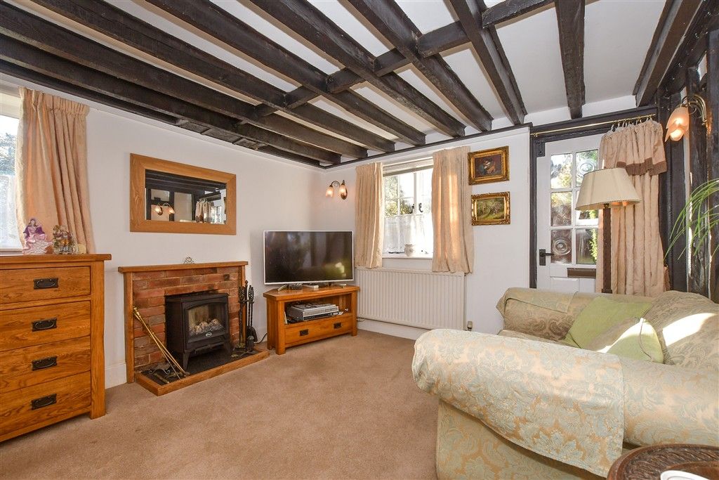 Property photo 2 of 14 Lounge