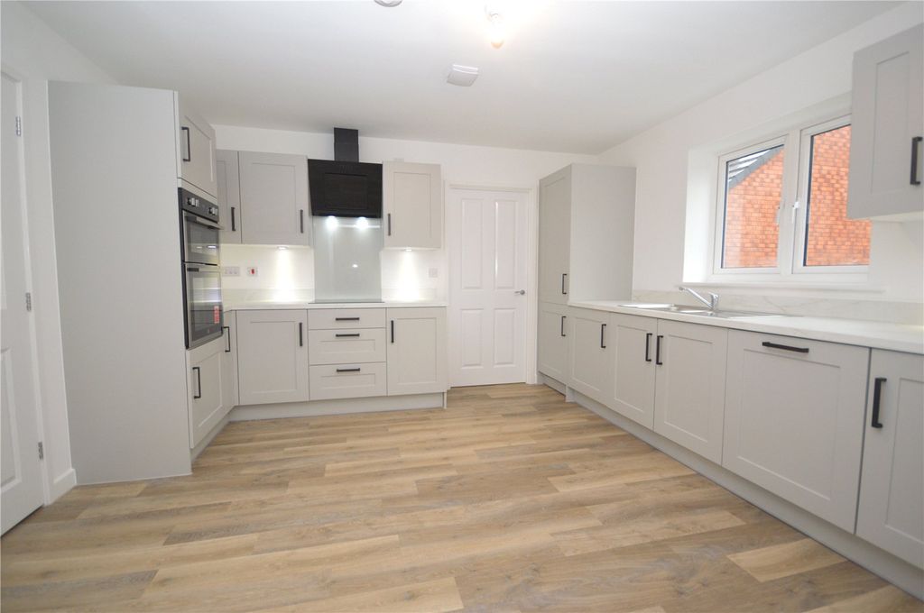 Property photo 3 of 20 Picture No. 29