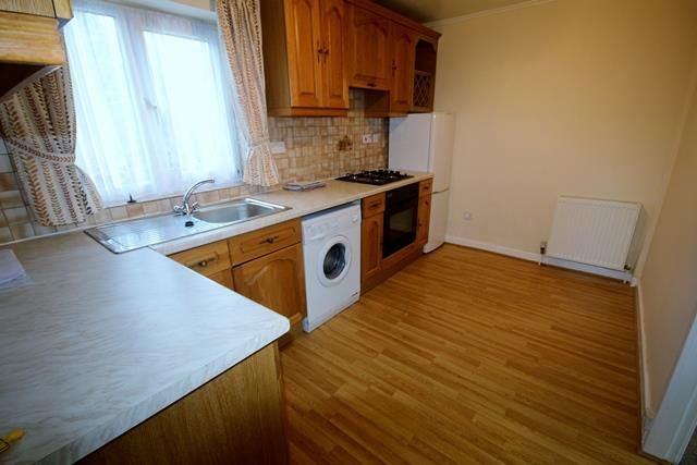 Property photo 2 of 8 Kitchen