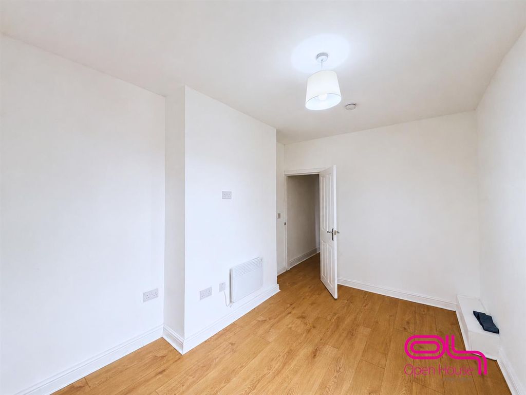 Property photo 1 of 5 Untitled Design - 2026-06-11T133003.965.Png