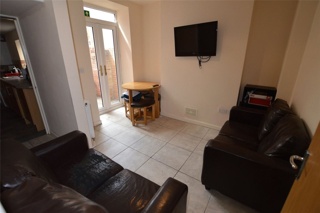 Property photo 3 of 9 Picture No. 13