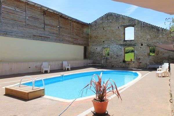 Property photo 2 of 50