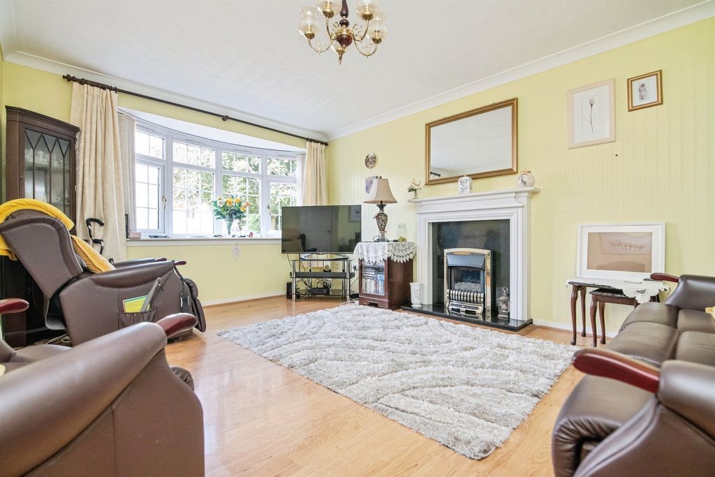 Property photo 3 of 17