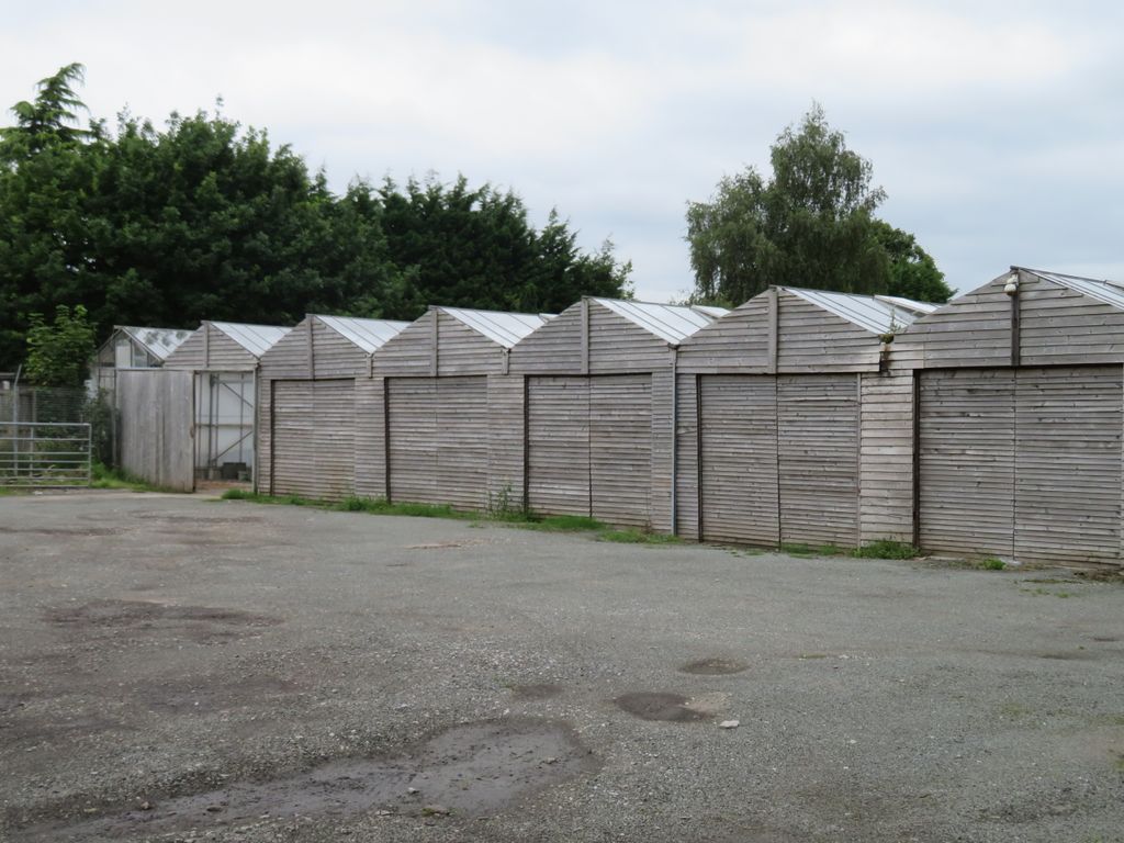 Property photo 1 of 2