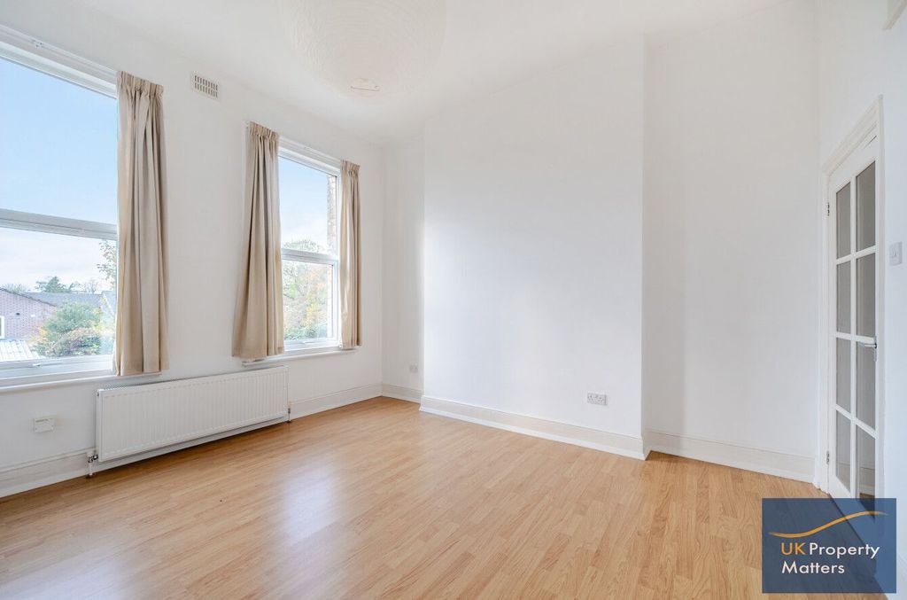 Property photo 3 of 22