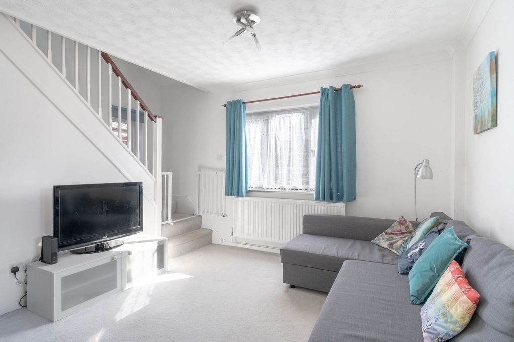 Property photo 2 of 12