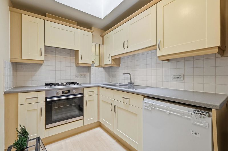 Property photo 3 of 17 Photo 4