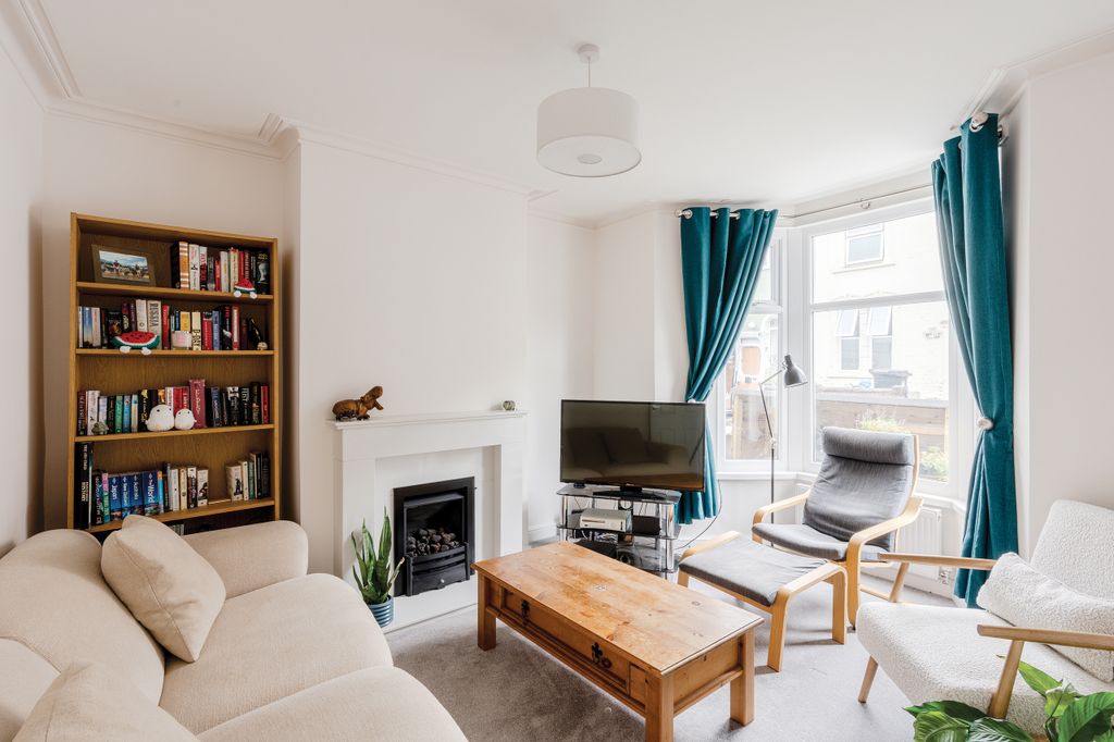 Property photo 2 of 16 3