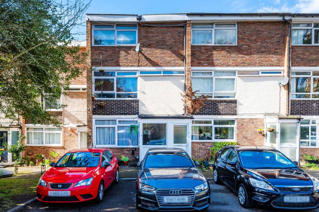 Property photo 3 of 8